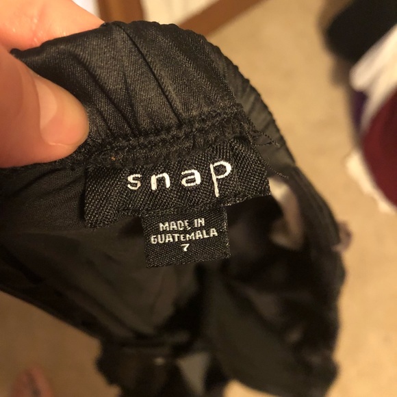 Snap Black strapless satin dress - Picture 5 of 5